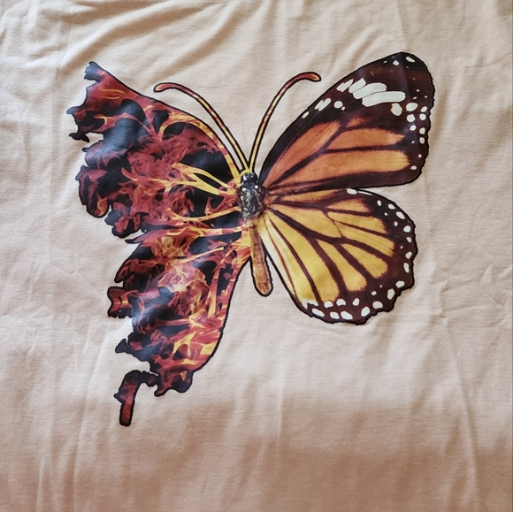 Shein women's tshirt, size Large, beige with butterfly design - Picture 1 of 6